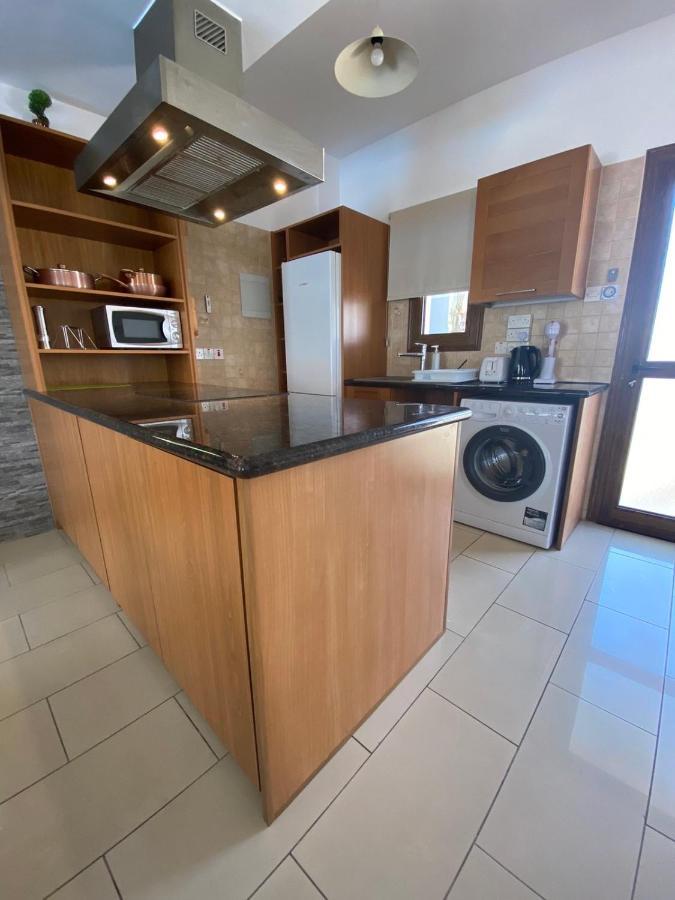 Villa Angel - Exotic Villa 200M From Beach Paralimni Exterior foto